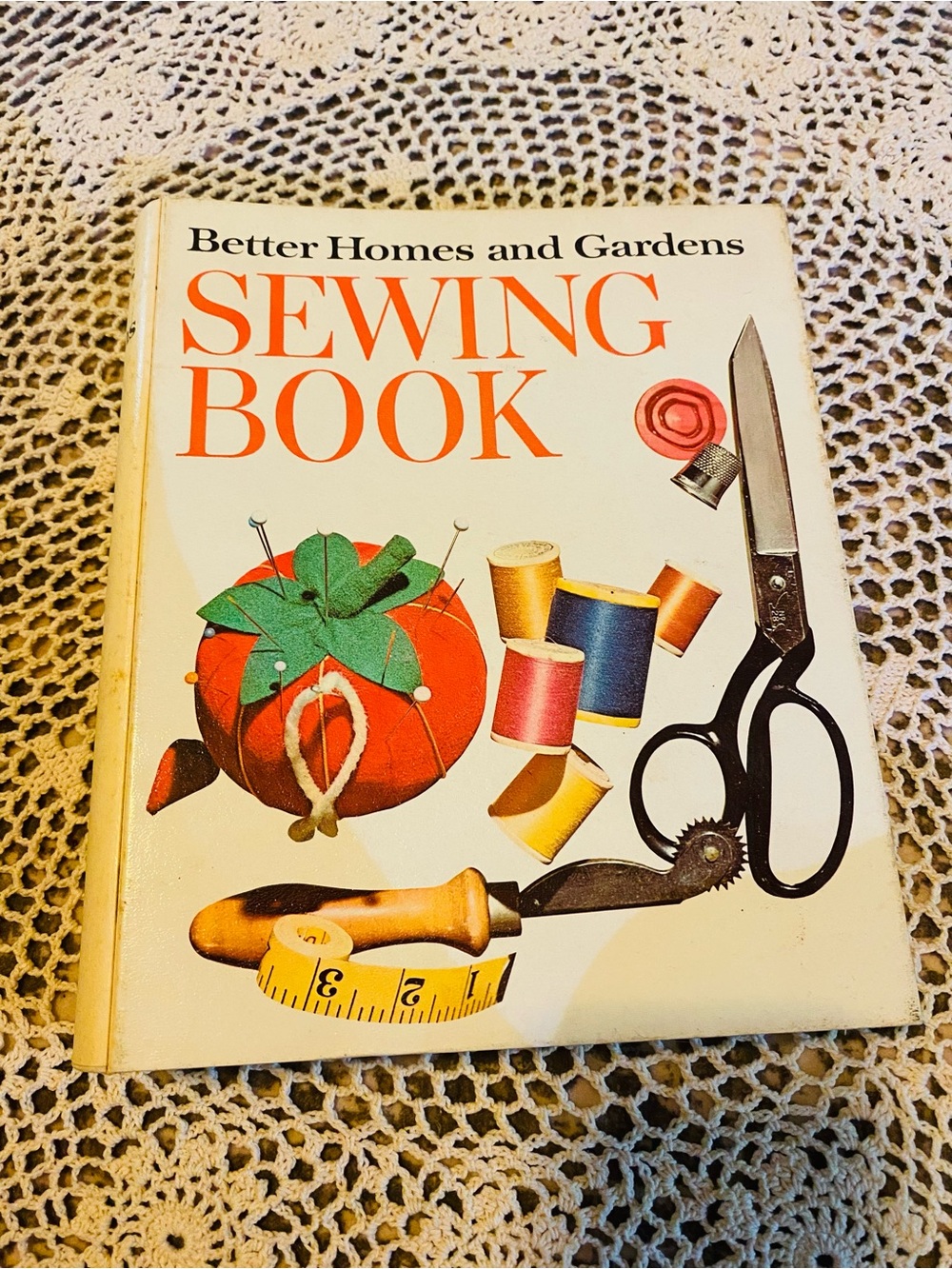 1970 Better Homes and Garden Sewing Book